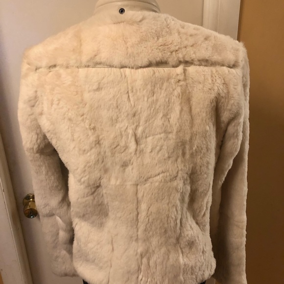 Gorgeous Reversible Winter white jacket - Picture 4 of 8